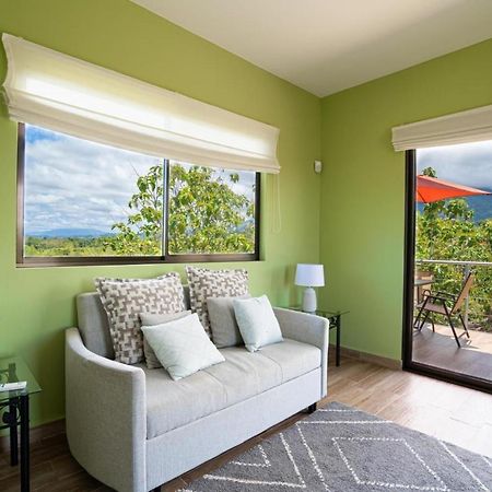 Villa Kiskadee - Beautiful Mountain Views With Private Pool Quepos Buitenkant foto